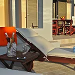 Elaia Villa *